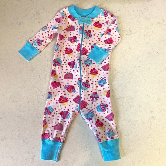 Hanna Andersson Sleeper Pajamas Cupcakes 🧁 6-9m - Picture 1 of 10